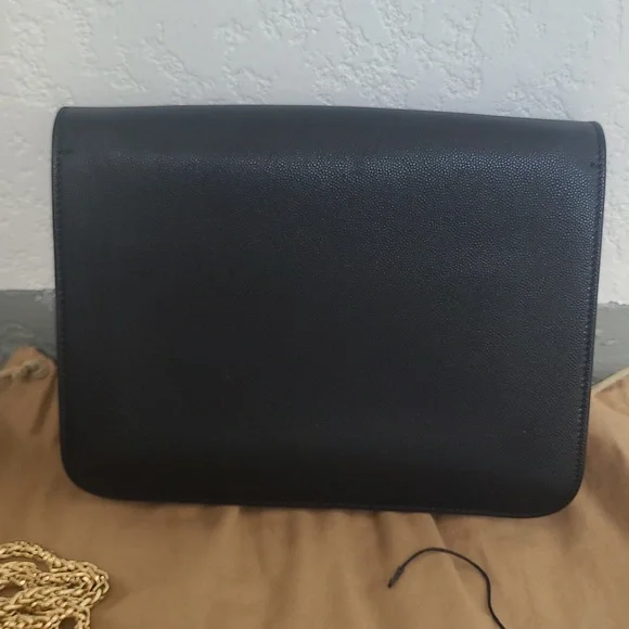 Authentic Burberry - Picture 5 of 17